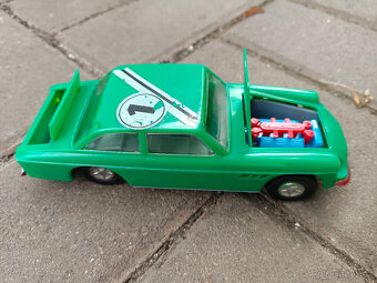 starší modely autíček auto kufr s dráhou motocykl formule aj - 11