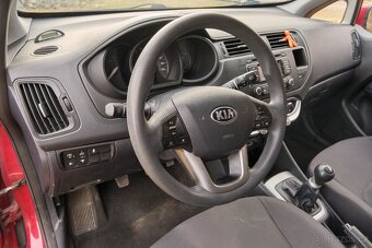 Kia Rio 1.25, 62 kW, benzín - 11