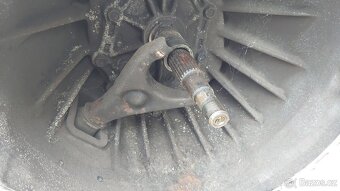 Nissan D22 převodovka  TD - 11