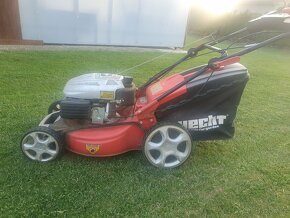 Prodám benzínovou sekačku zn. Hecht - 11