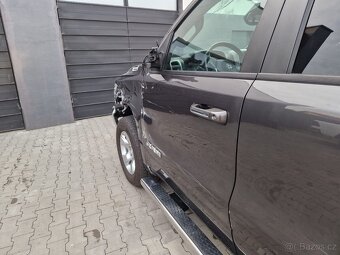 Dodge Ram 1500 5.7 HEMI V8 4x4 2019 - 11