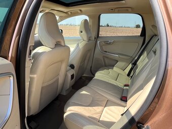 Volvo XC60 Automat 4x4 2008 D5 2,4D 136KW - 11