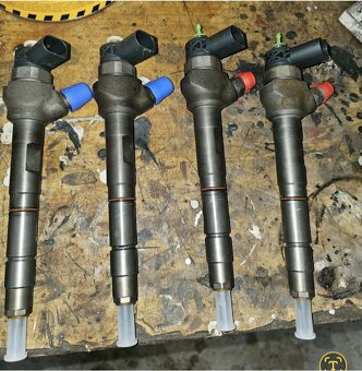 Díly různých značek škoda volsvagen opel ford mazda mercedes - 11