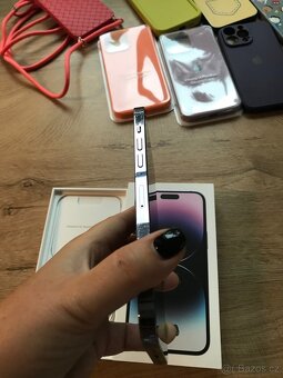 Apple iPhone 14 Pro Max 128GB fialový - 11