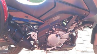 Prodám cestovní motorku Suzuki V-Strom DL 650 - 11