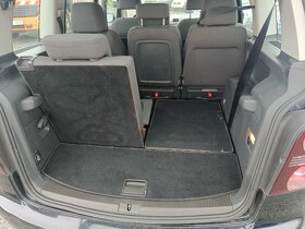 VW Touran 1,9 TDi 7-míst - 11