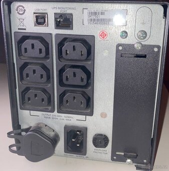 APC Smart-UPS SMT750I – nová baterie 2024, plně funkční - 11