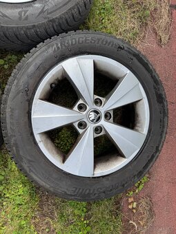Zimní sada pneu 205/60/16 + disky Octavia - 11