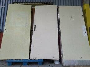 Panelákové vchodové dveře, 80 cm. L. P. - 11