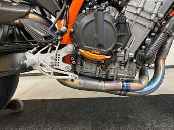 KTM 890 Duke R, TOP STAV, 6 000 km, 1. majitel, DPH - 11