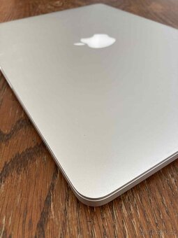 Apple MacBook Pro 13" - 11