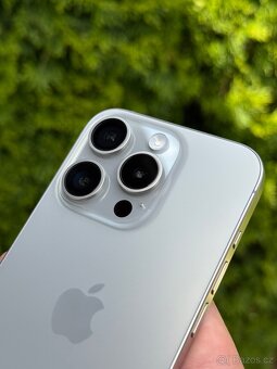 iPhone 15 Pro - Top stav - 11