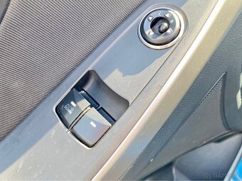 Hyundai i30 Combi 1.4i, 73 kW - 11