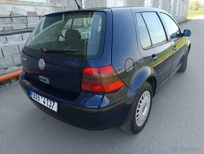 Volkswagen Golf 1.4i - 11