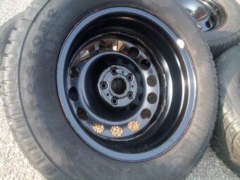 Š.Karoq, S.Ateca – Zánovní zimní komplet 215/60R16 Firestone - 11