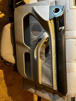 Kompletní interiér do bmw e39 sedan - 11