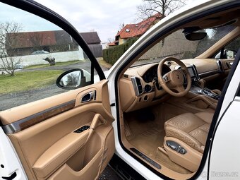 Porsche Cayenne, 3.0 TDi 176kW, 8st automat, bohatá výbava - 11