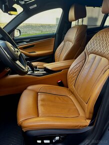 BMW Řada 5, BMW M550i V8|390Kw|4x4|DPH - 11