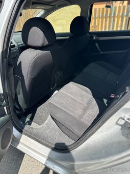Prodám Peugeot 407 sw na náhradní díly - 11