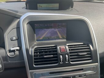 Volvo XC60 D5 AWD, r.v. 2010, tažné zařízení, full výbava - 11