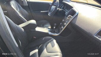 Volvo XC60 2.4 5VÁLEC 4X4 MANUÁL LED FACE - 11