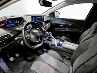 Peugeot 5008 BlueHDi Allure Pack S&S 7 míst rok 2021 - 11