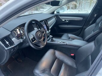 Volvo V90 Cross Country - 11