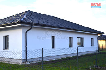 Prodej domu-bungalov, 5+kk, zahrada, Jiřice u Kostelce n/L. - 11