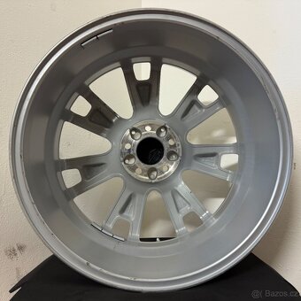 KRÁSNÁ MERCEDES GLK / C 5x112 R19 ET47 66,6mm+TPMS - 11