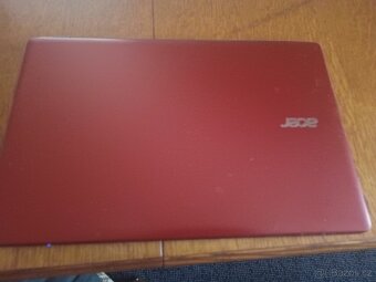 Prodám notebook Acer - 11