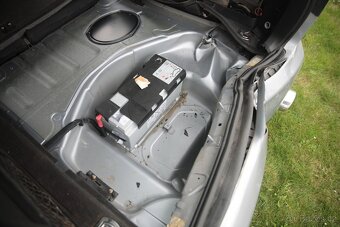 Audi RS4 Avant B7 4.2FSI 309kW RECARO - havarované - 11