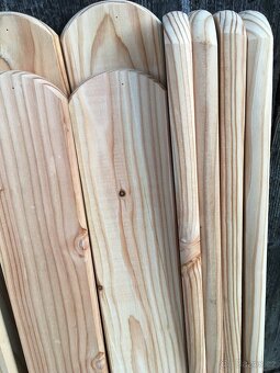 Dřevo- Plotová modřínová prkna plotovka plaňky na plot - 11