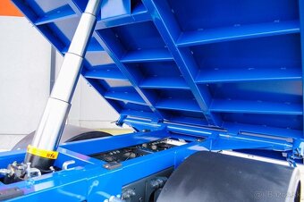 TŘÍSTRANNÝ SKLÁPĚČ + HYDRAULICKÁ RUKA MERCEDES AXOR 18T EU4 - 11
