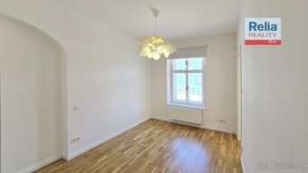 Pronájem nadstandardního bytu 3+kk, 73 m2 s výhledem na radn - 11