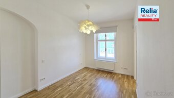 Pronájem nadstandardního bytu 3+kk, 73 m2 s výhledem na radn - 11