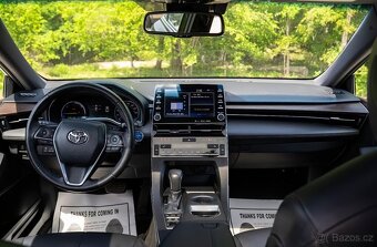 Toyota Avalon XLE Hybrid 2020 - 11