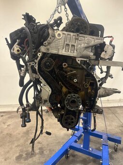 BMW 318D - 11