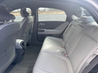 2023 Hyundai Ioniq 6 SEL AWD 85kWh - 11