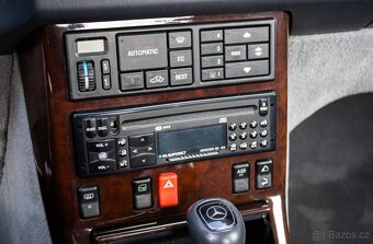 Mercedes-Benz SL 280 - 11