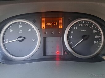 Opel Vivaro Tour - 11