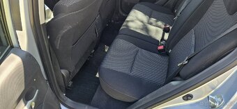 Toyota Auris 1.6 16V 97kw Valvametic DigiKlima 9/2010 EURO5 - 11