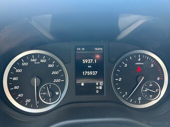 Mercedes Benz W447 Vito 250 automat - 11
