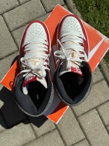 Jordan 1 Lost and Found - 11