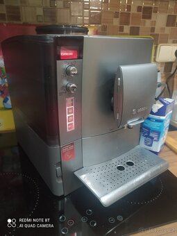 KÁVOVAR BOSCH NA ZRNKOVOU KÁVU - AUTOMATICKY - 11