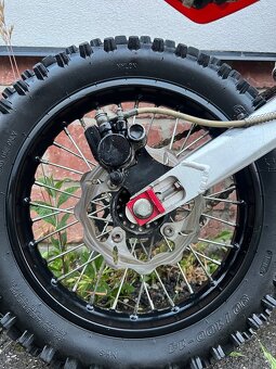Stomp YX 160 - 11