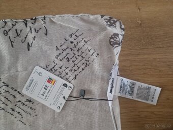 Desigual nový značkový šátek Signature černo bílý - 11