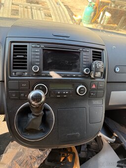 VW MULTIVAN T5 AXE 128 KW 4x4 - náhradní díly - 11