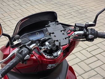 Honda PCX 125, 2022, původ ČR, serviska - 11