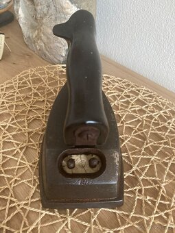 Starožitná žehlička - 11