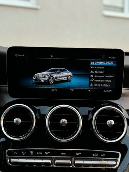 Mercedes-Benz 2019 C180d  AMG - 11